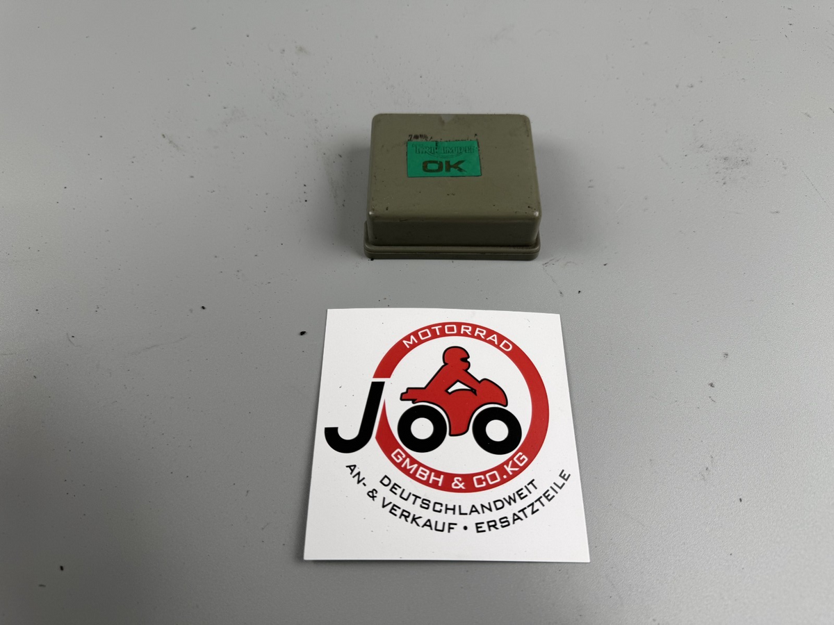 Triumph Sprint 955i ST T695 Sicherungskasten Deckel Cover Fusebox