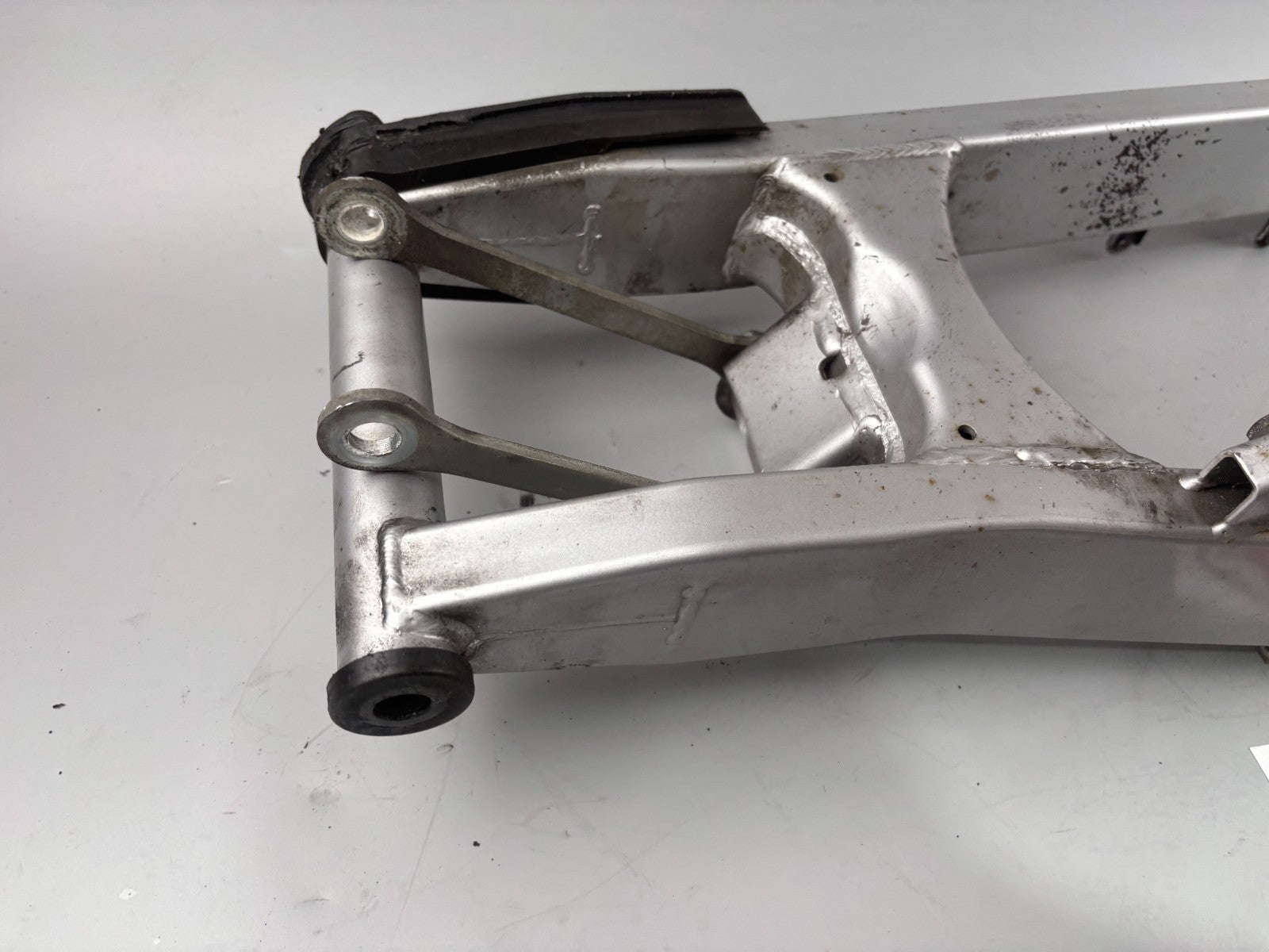 Suzuki GSX 750 F AK11 Schwinge Schwingarm Swingarm Aufhängung