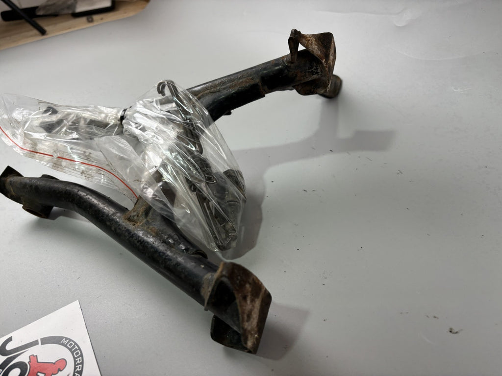 Suzuki GS 500 EU GM51B Hauptständer Mainstand Holder Halter