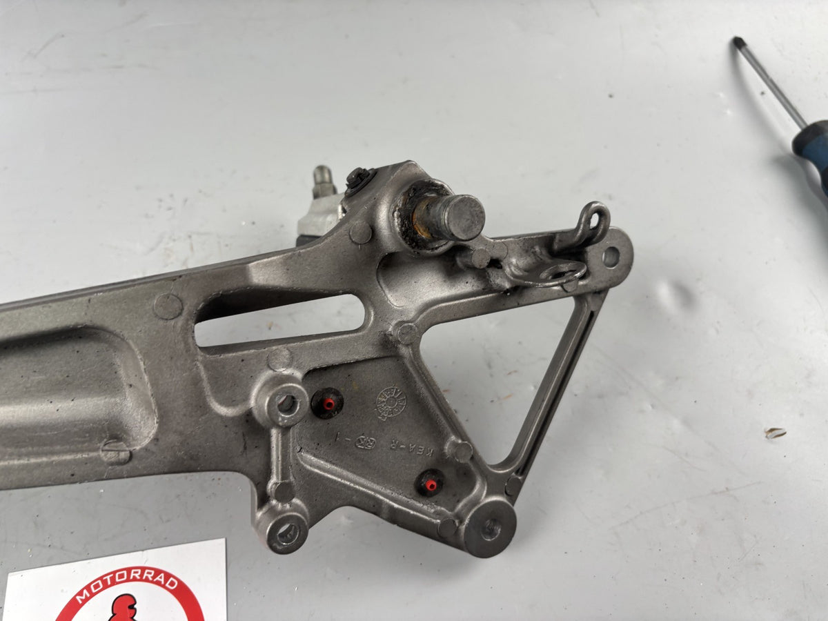 Honda CB 600 F Hornet PC34 Fußrastenanlage Fußraste Foot Step Hangers rechts
