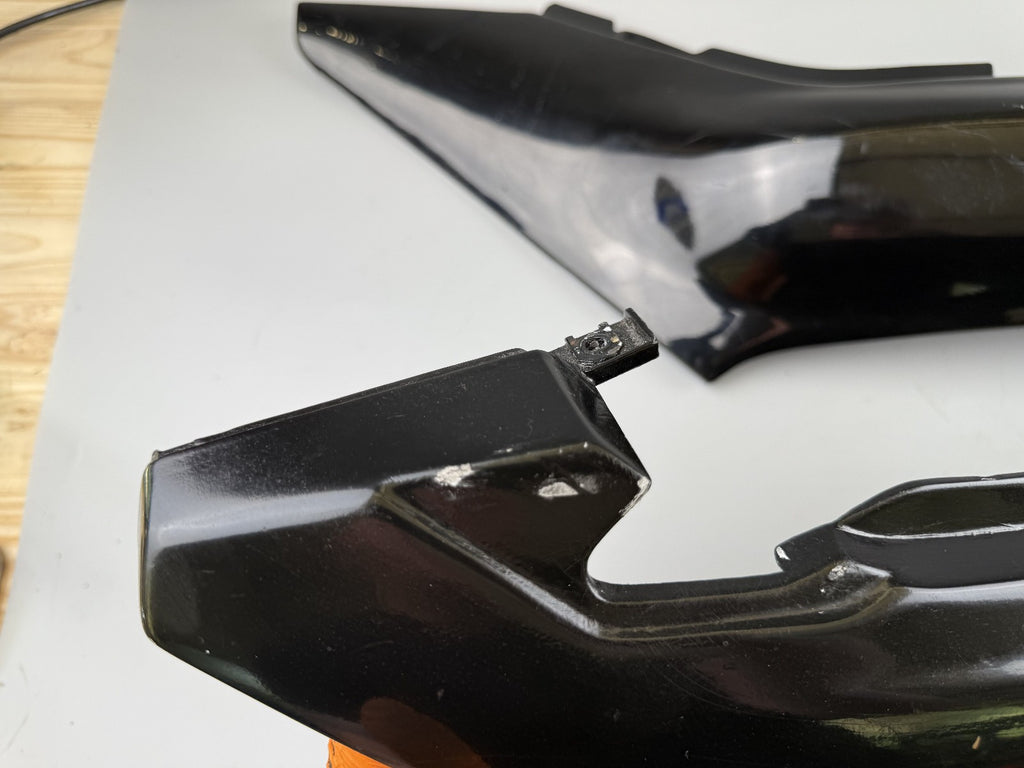 Suzuki GS500E GM51B Verkleidung hinten Seitenverkleidung Sidecover back