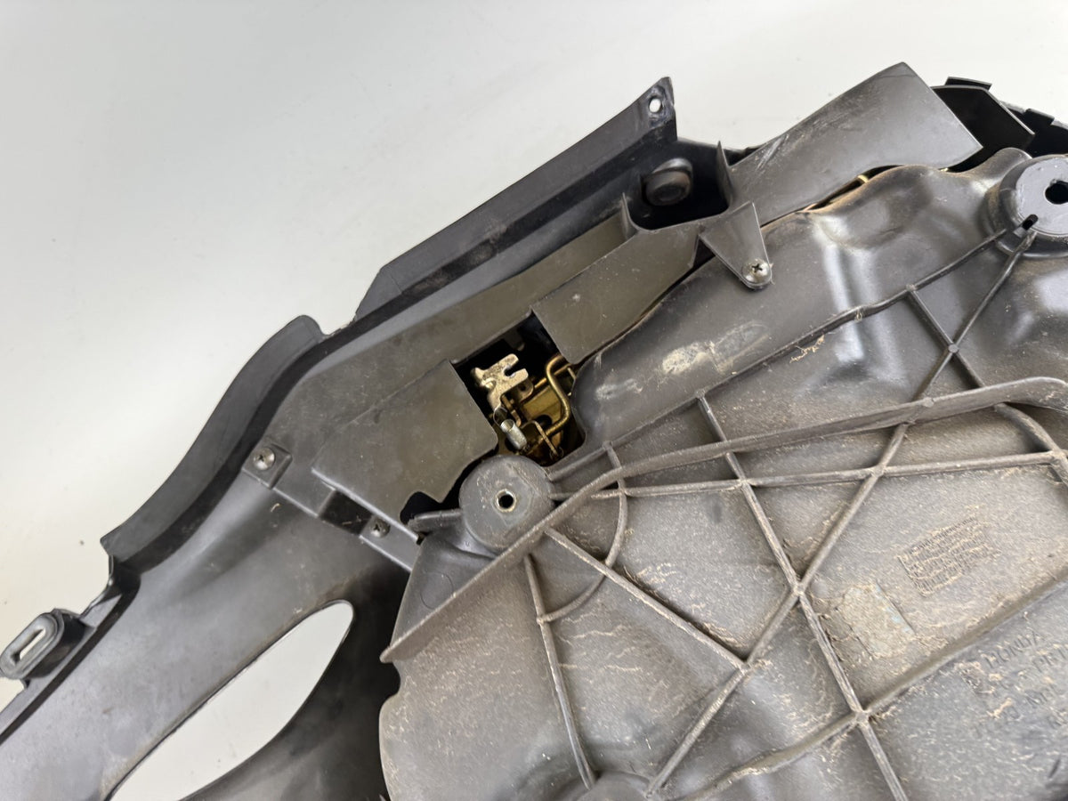 Honda NT650V Deauville RC47 Seitenverkleidung Sidecover rechts right Bag Koffer