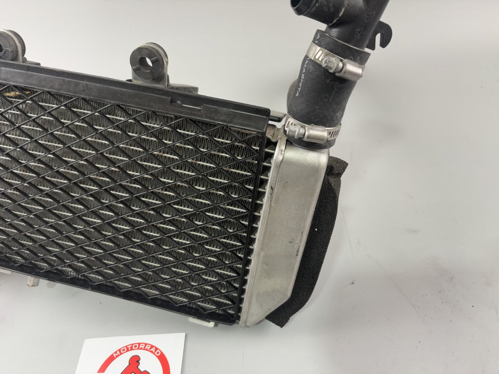 Honda VFR800 RC46/2 VTEC Wasserkühler Watercooler Liquid Kühlung links left