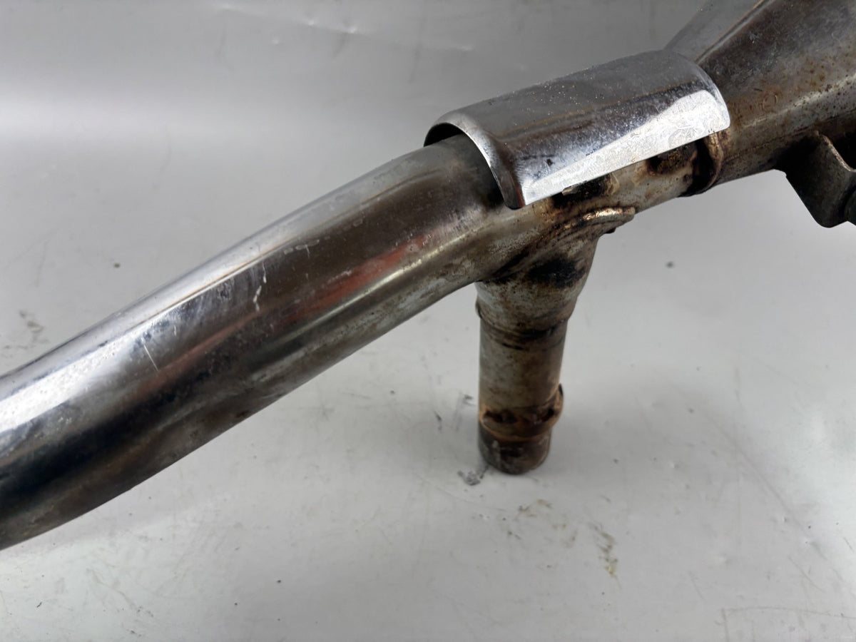Suzuki VX 800 VS51B Auspuffanlage Auspuff Krümmer Exhaust Downpipe rechts right