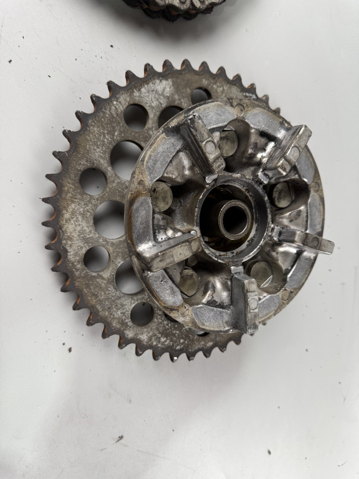 Suzuki GSF600 GN77B Bandit Kettensatz Kettenkit Chain Kette Kettenradträger