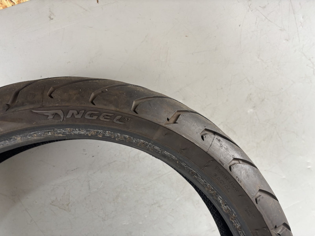 Motorrad Reifen Wheel 120/70 ZR17 Pirelli Angel DOT 38/2022 3,6mm
