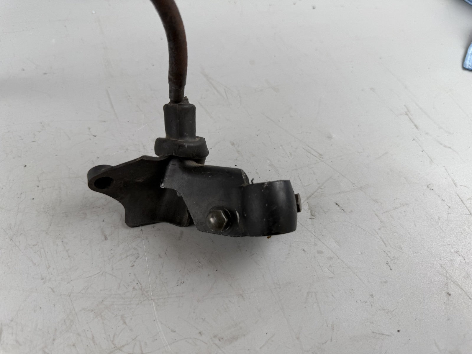 Suzuki SV650 S AV Kupplungsarmatur Clutch Holder Halterung