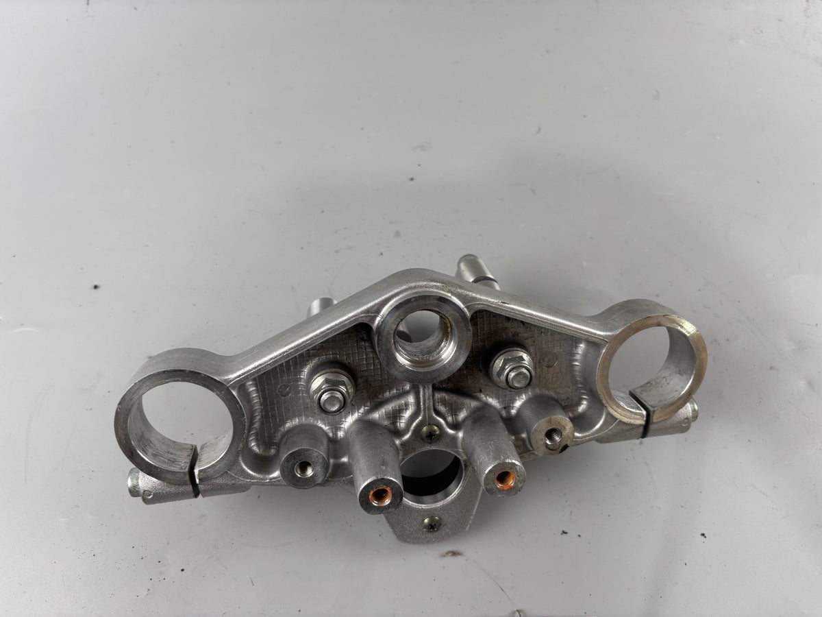 Suzuki SV650 N AV Gabelbrücke ABM Bridge Verbindung oben obere