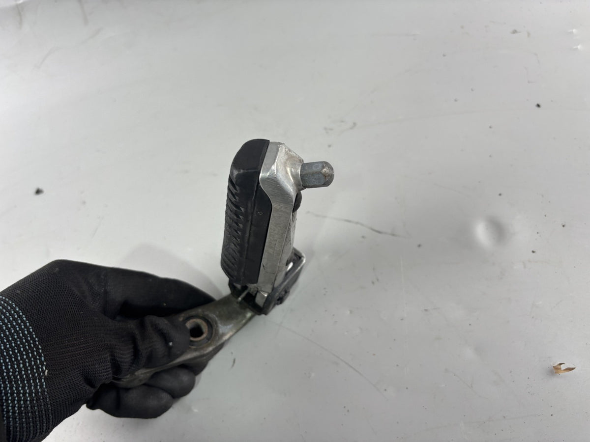 Suzuki GSX 1200 A3 Inazuma Fußraste vorne front Holder Halter Step Hangers recht