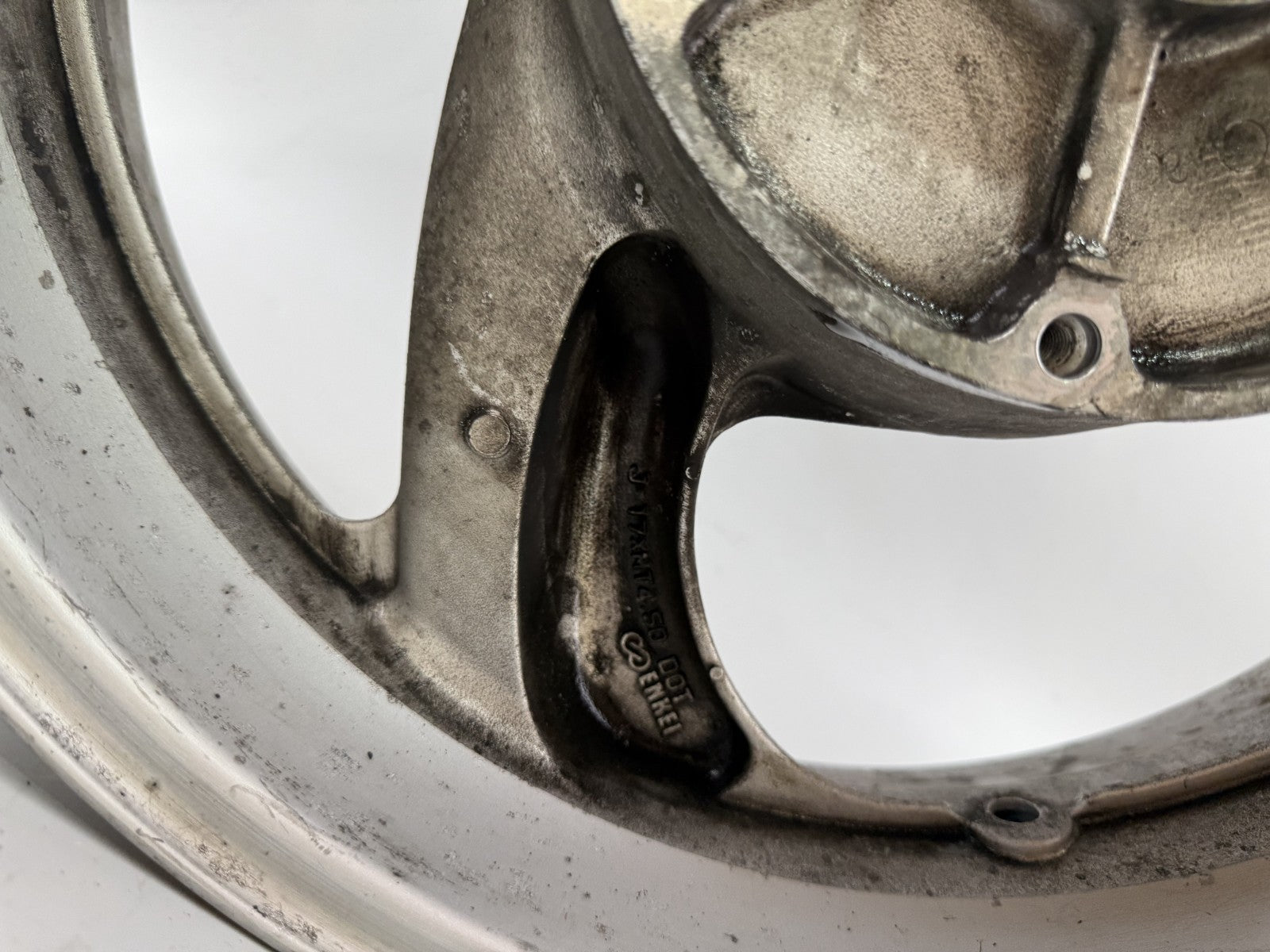 Honda NT650V Deauville RC47 Hinterradfelge Rim back hinten Rad
