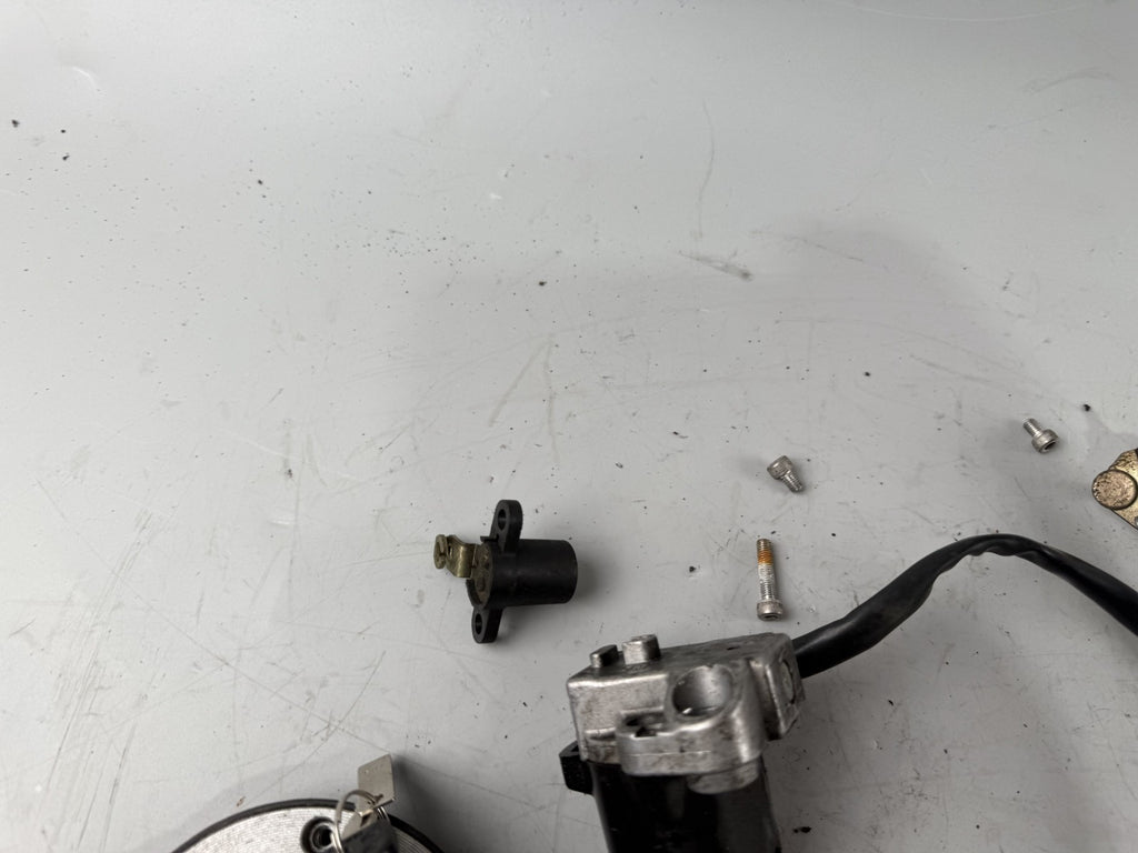 Yamaha XJ 600 Diversion 4BR 4LX Schlosssatz Schloss Zündschloss Key Lock Tank Si