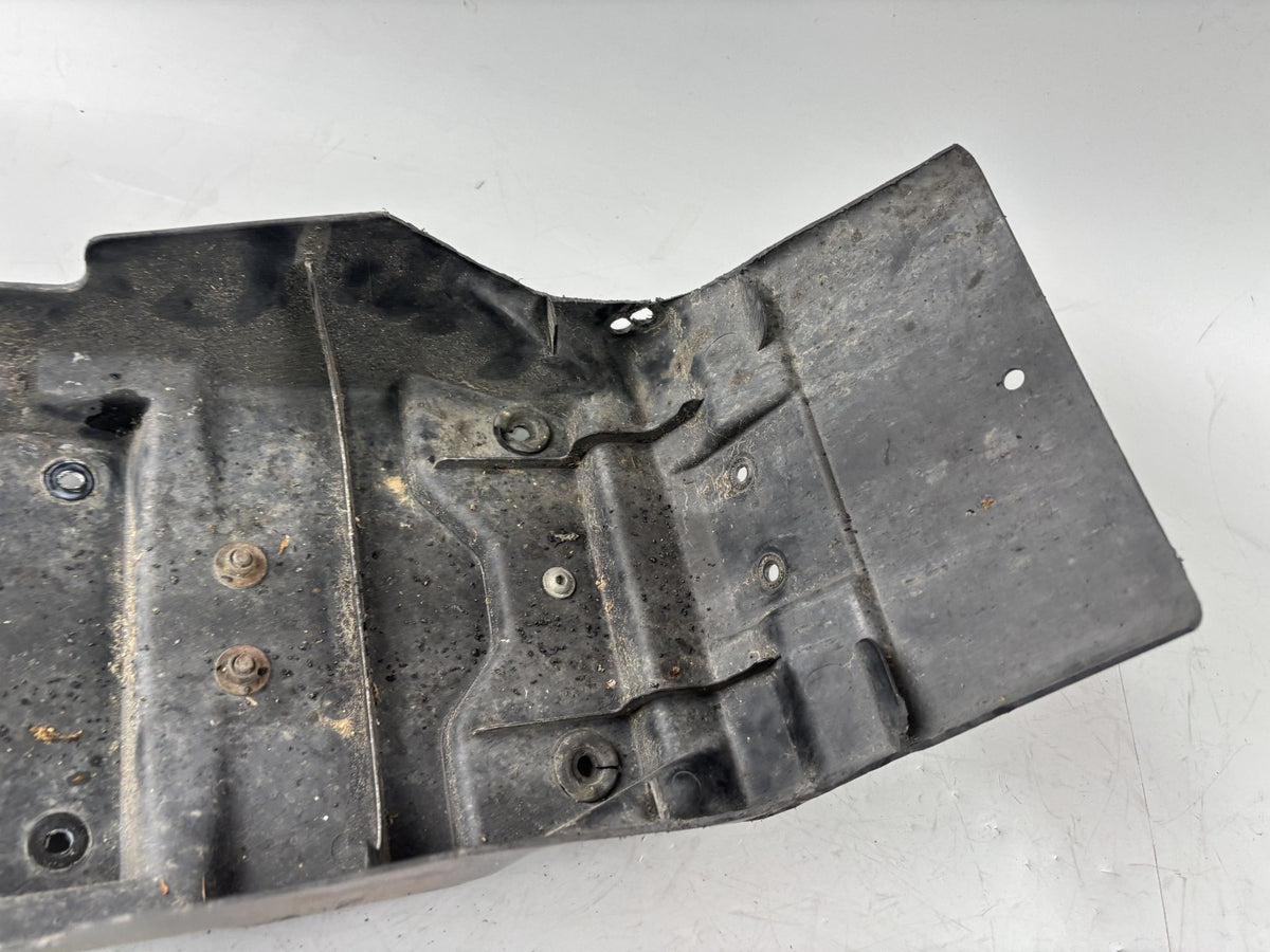Suzuki GSX-R 750 W GR7BB Heckuntersicht Radlauf Kennzeichen Kotflügel Fender