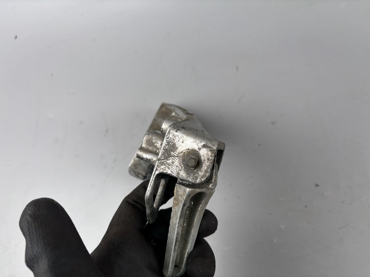 Suzuki SV650 S AV Soziusfußraste Beifahrer Step Hanger links left