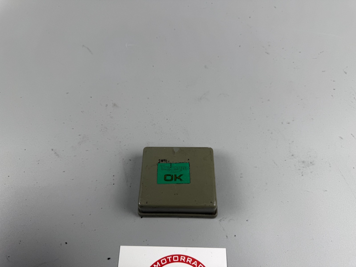 Triumph Sprint 955i ST T695 Sicherungskasten Deckel Cover Fusebox