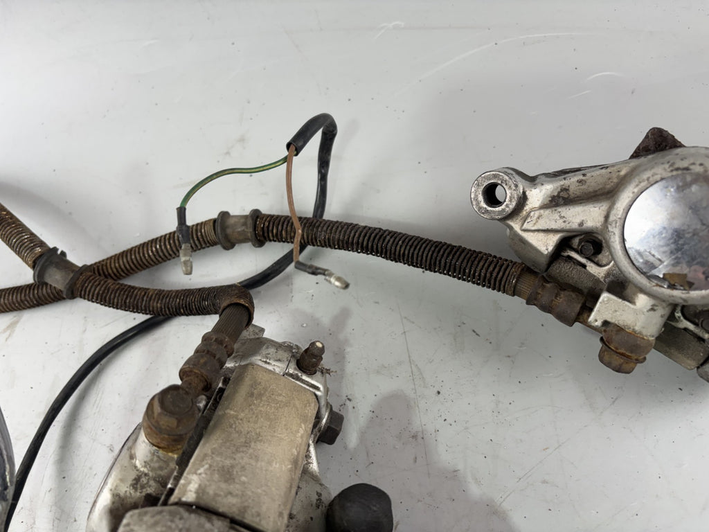 Yamaha XV700 Virago 56E Bremsanlage Bremse brake Sattel Pumpe Zange vorne front