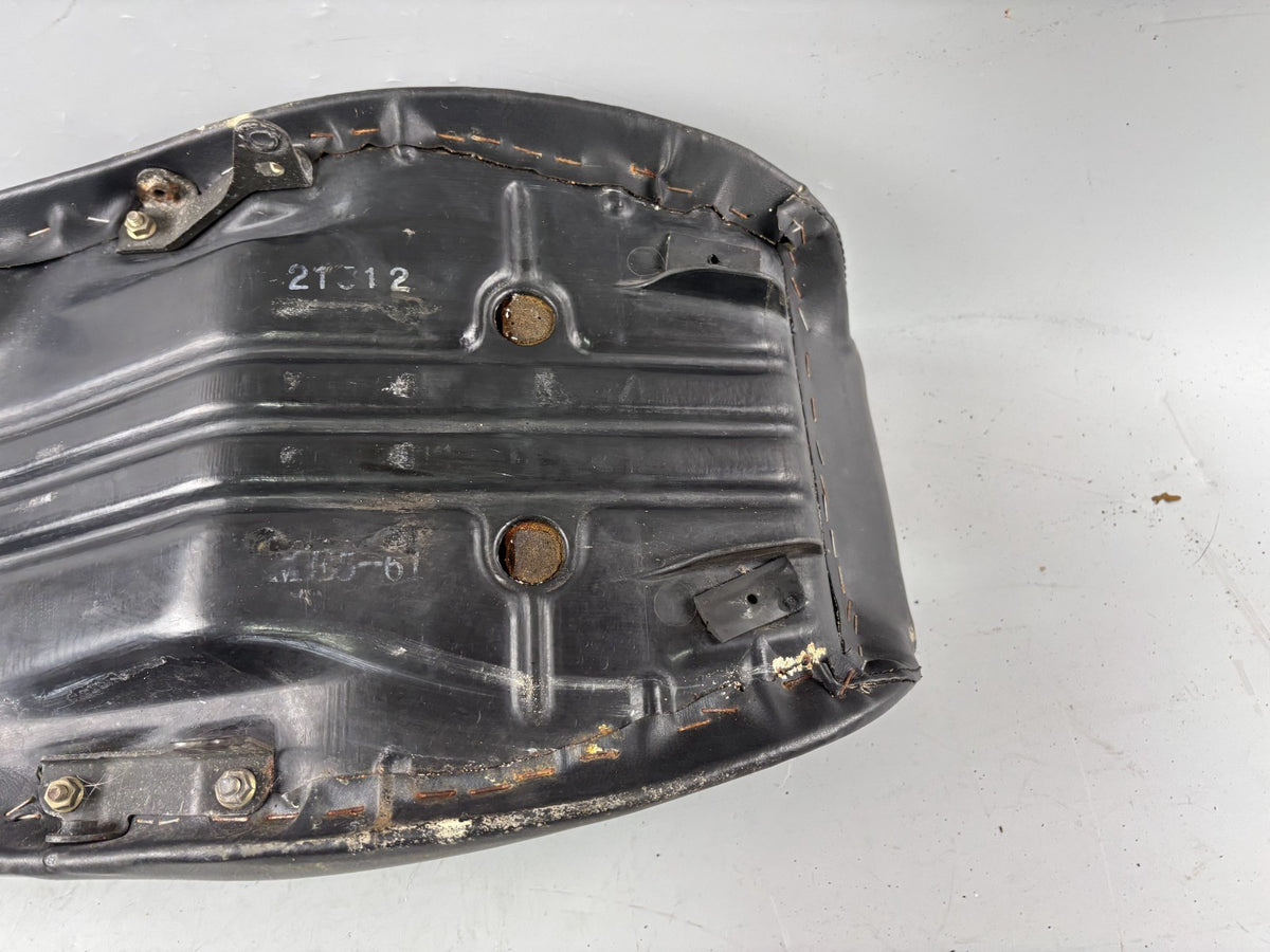 Honda CBX 650 E RC13 Sitzbank Seat Sitz Bezug Kissen