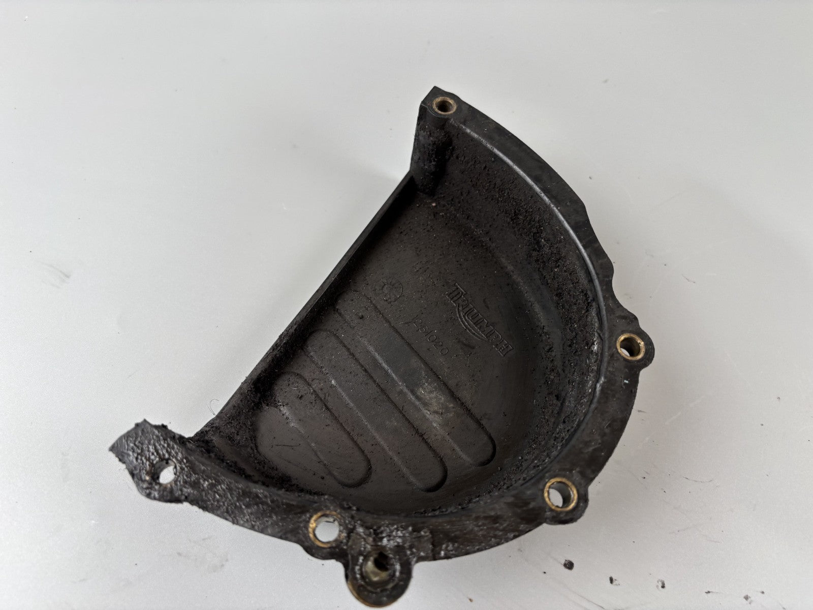 Triumph Daytona 955 T 595 Ritzelabdeckung Motordeckel Abdeckung Cover