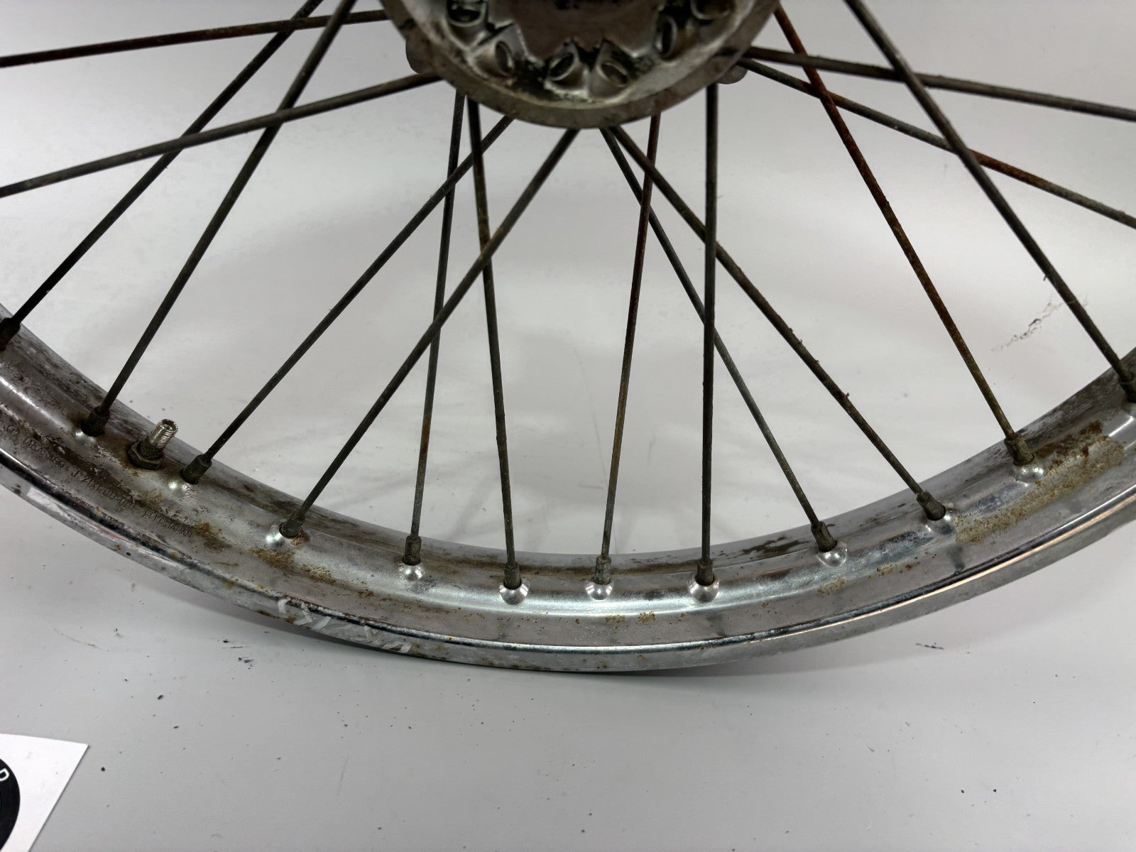 Suzuki DR 125 SF44A Vorderradfelge Felge Rim Rad vorne front Reifen Rad