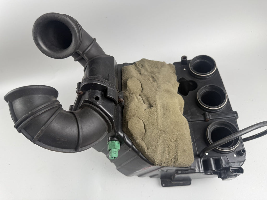 Triumph Sprint 955i ST T695 Luftfilterkasten Airbox Ansaugung Motor Engine