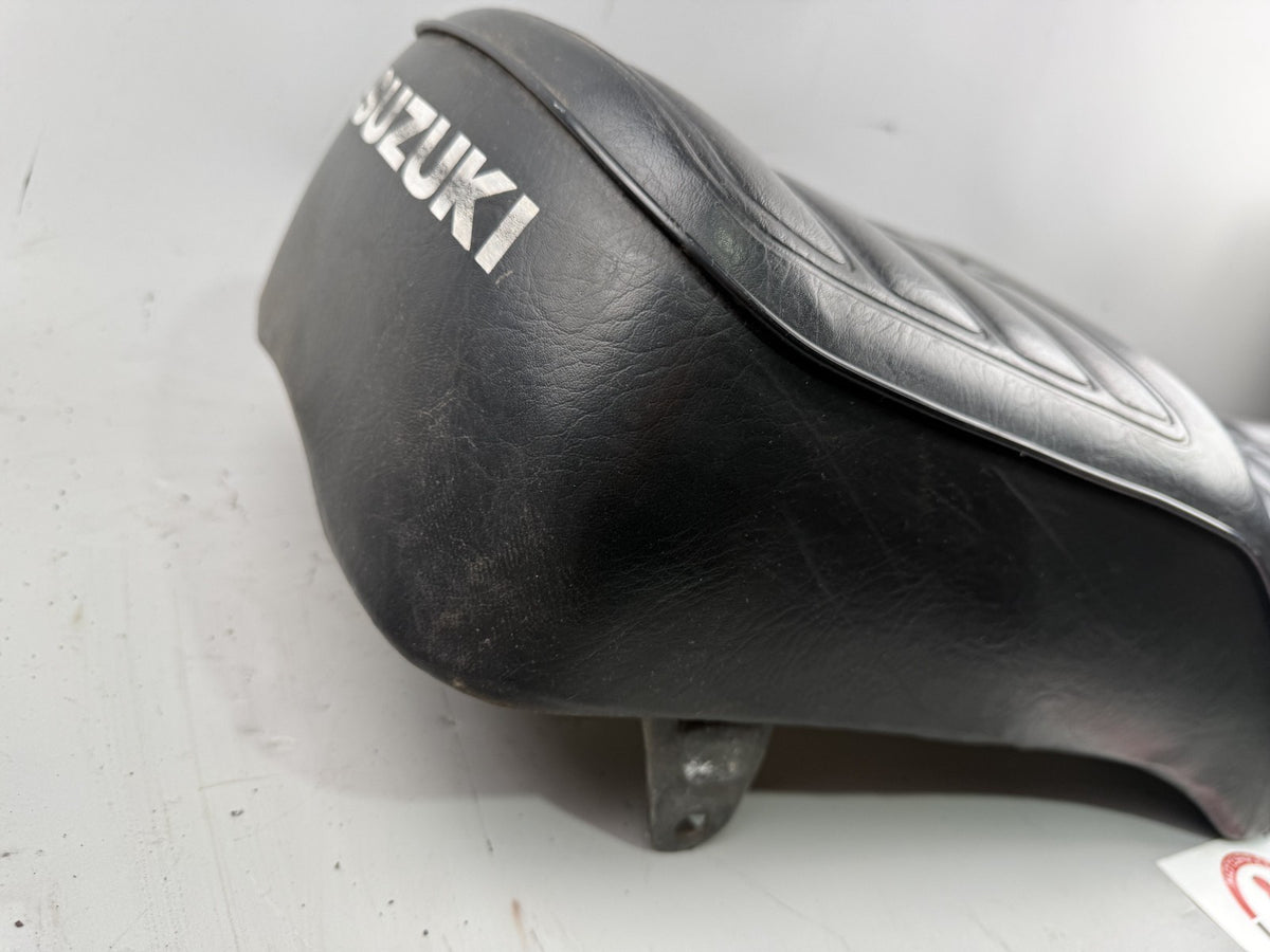 Suzuki GN250 NJ42A Sitzbank Seat Sitz Sitzkissen Bezug Polster