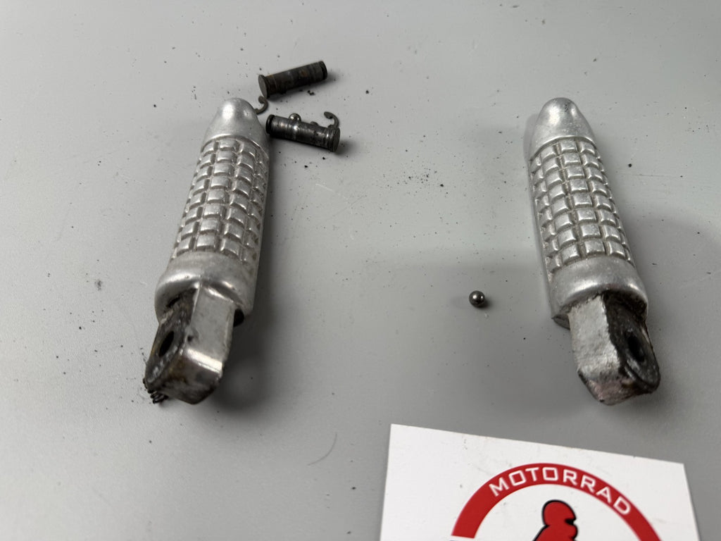Suzuki GSF600 GN77B Bandit Fußrasten hinten back Footsteps Hangers Sozius