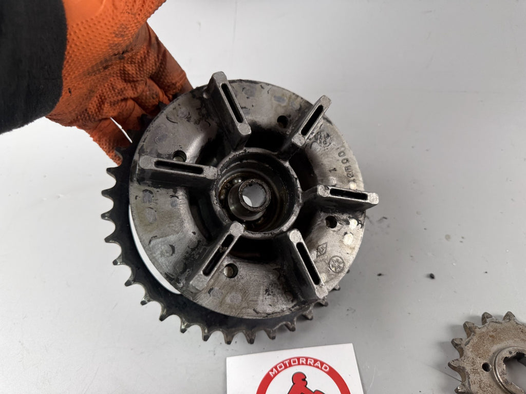 Yamaha XS 400 12E Ritzel Kettensatz Kettenradträger Kettenrad Chain
