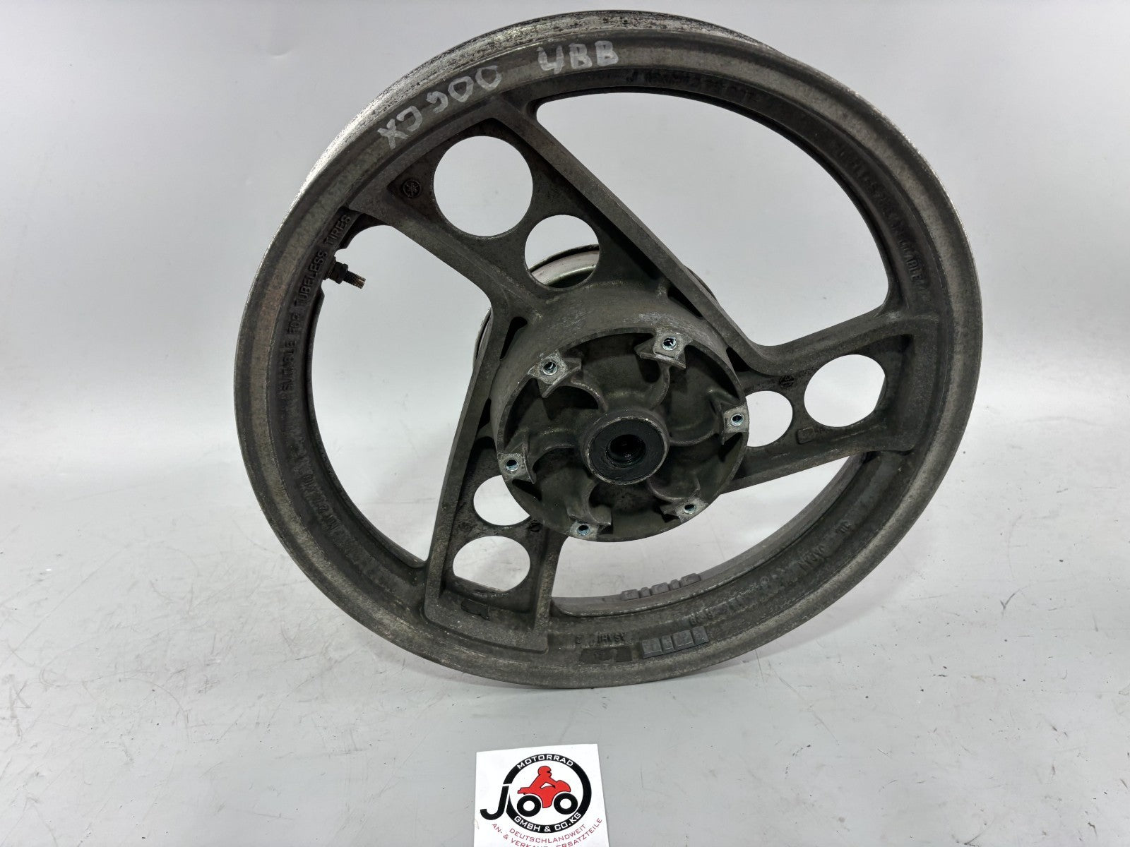 Yamaha XJ900 F 4BB Hinterradfelge Felge Rim Rad hinten back Reifen