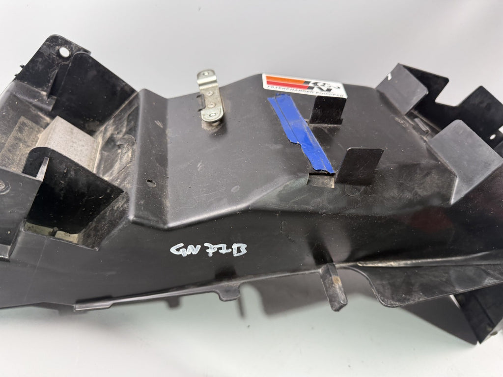 Suzuki GSF600 GN77B Bandit Heckuntersicht Fender Radlauf Schutzblech Kotflügel