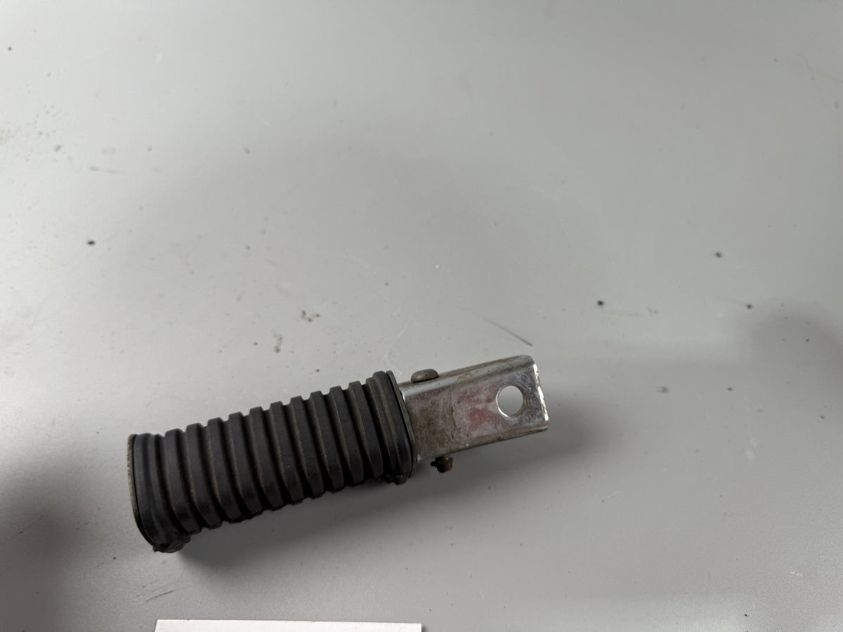 Yamaha XS 400 12E Fußraste Soziusfußraste Foot Step Hangers left links