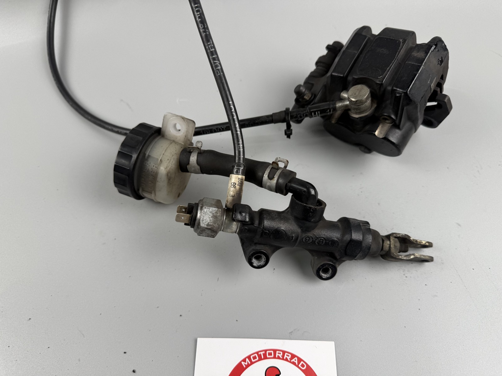 Triumph Sprint 955i ST T695 Bremsanlage Bremse Brake Sattel Pumpe hinten back