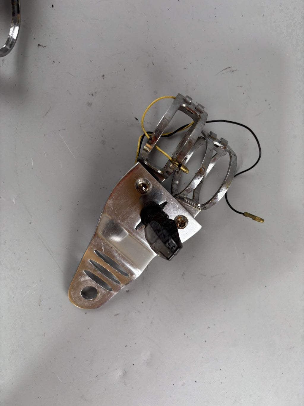 Kawasaki ZRX1100 ZRT10C Scheinwerferhalterung Holder Headlight