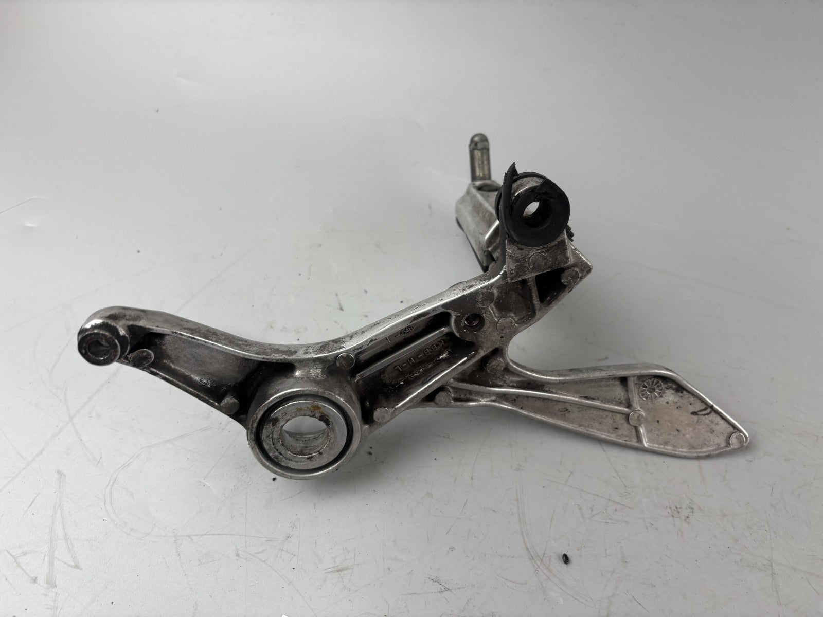 Honda VTR1000 F SC36 Firestorm Fußrastenanlage Fußraste Foot Hangers links left
