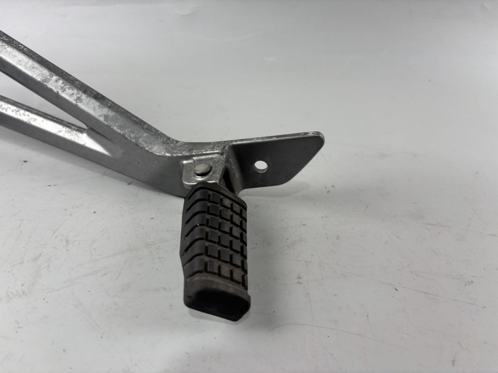 Kawasaki ER 5 EX500A Fußrastenanlage Fußraste Step Hangers Halteplatte links