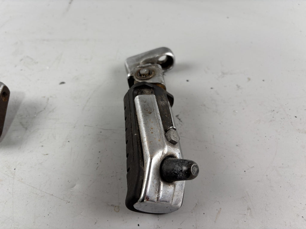 Honda CBX 650 E RC13 Fußrasten Soziusfußrasten rechts links Hangers Steps