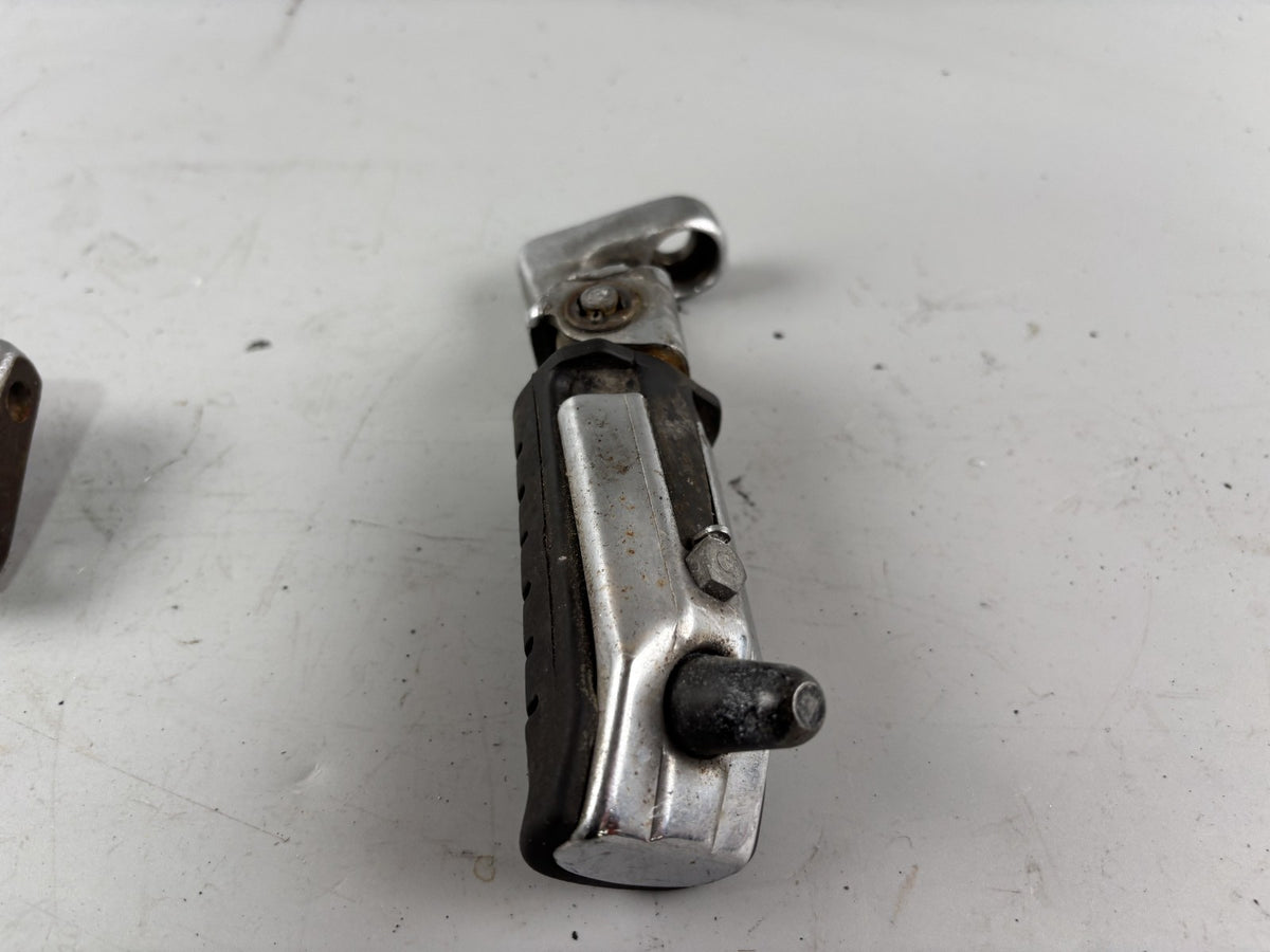 Honda CBX 650 E RC13 Fußrasten Soziusfußrasten rechts links Hangers Steps