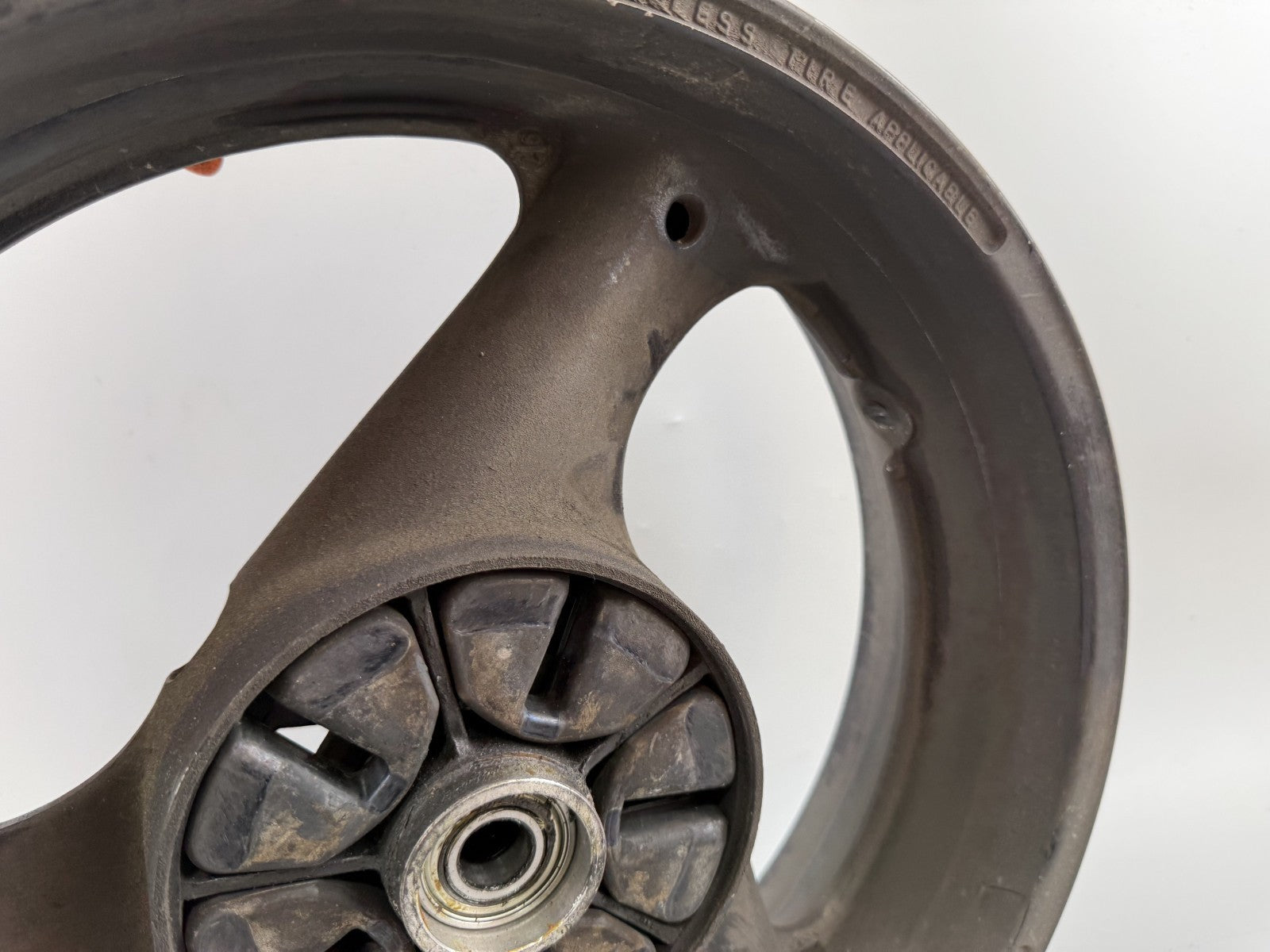 Suzuki GSF600 GN77B Bandit Hinterradfelge Rim hinten back  Rad Felge
