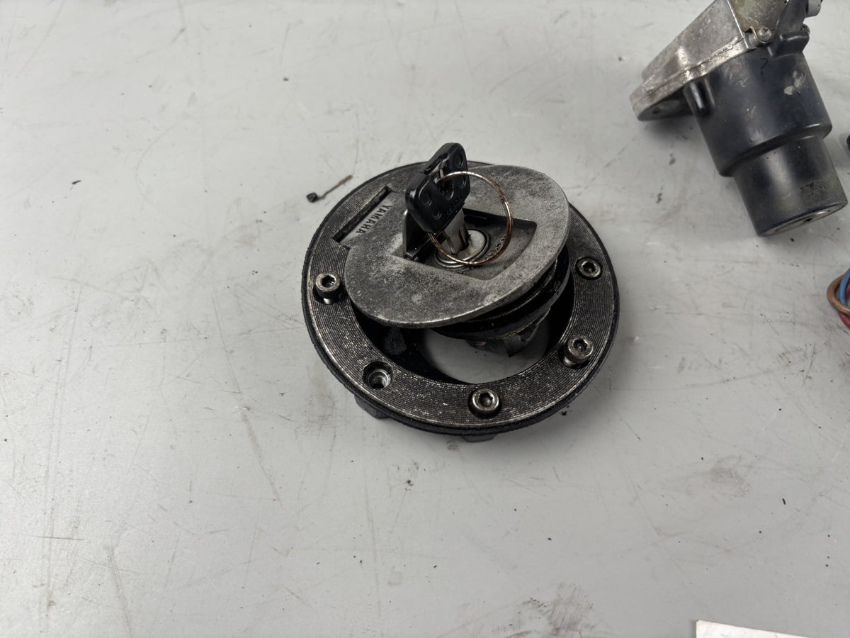 Yamaha FJ1200 3CW 3YA Schlosssatz Key Lock Tankschloss Sitzbank Veriegelung