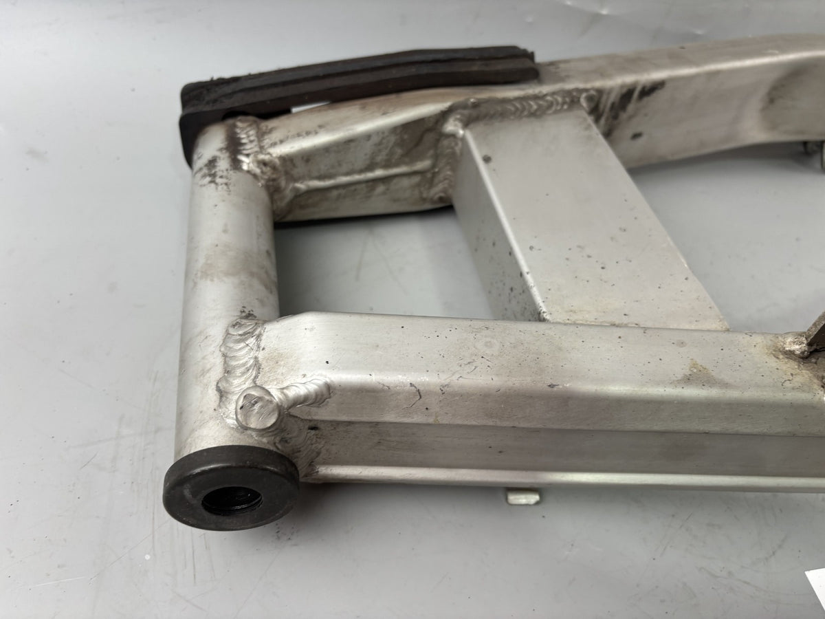 Suzuki GSX750 AE Inazuma Schwinge Schwingarm Swing Aufhängung Antrieb
