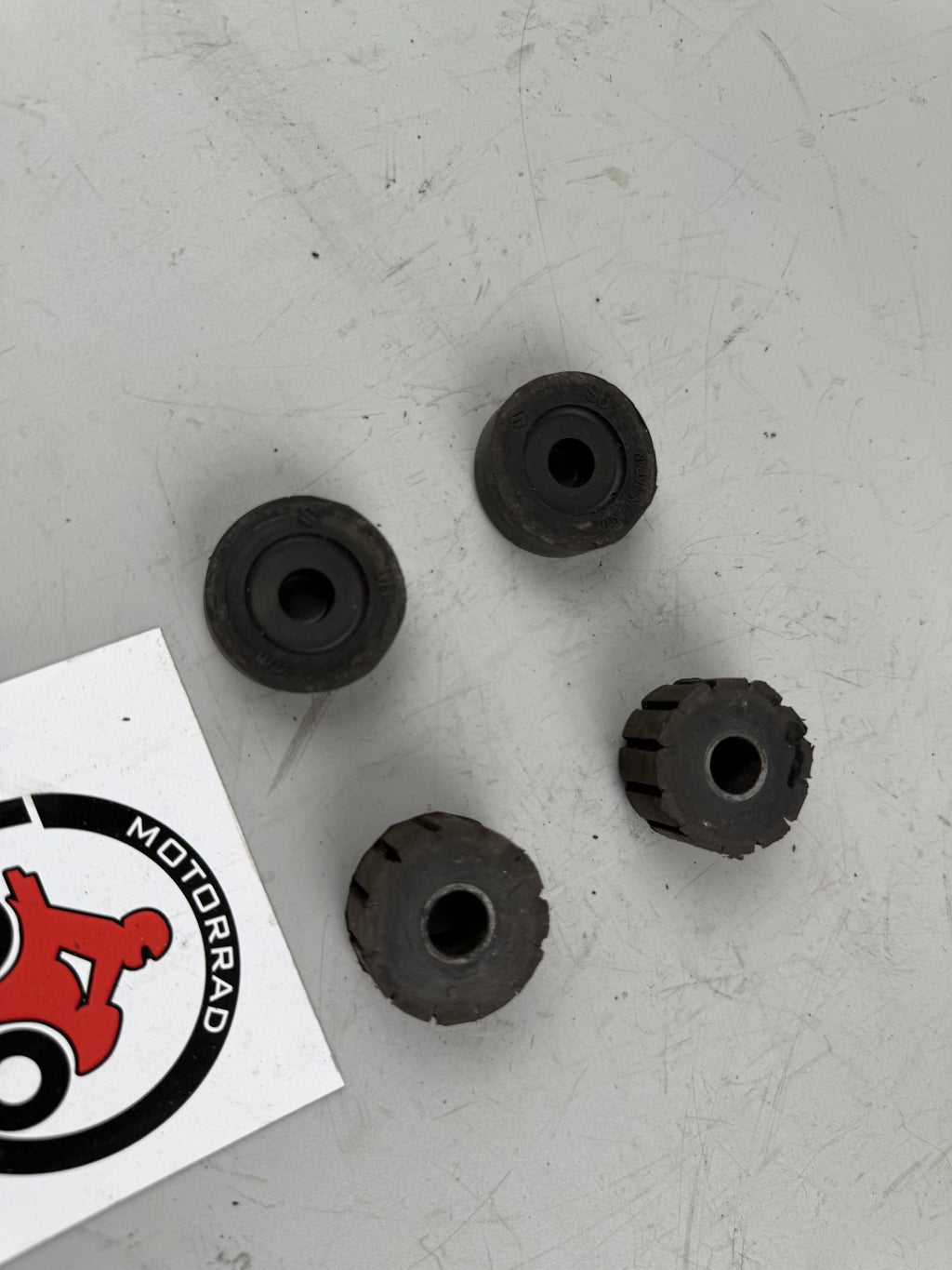Honda XL350 R ND03 Gummi  Motor Halterung Bolzen Gummi Bezüge Kappen
