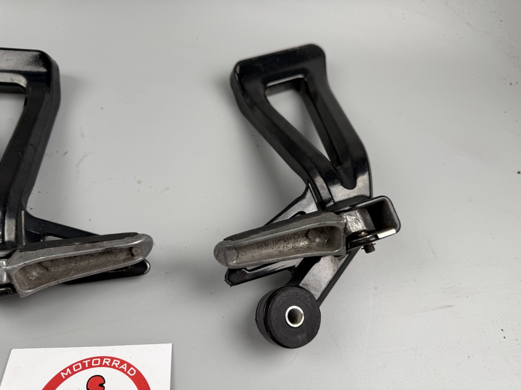 Suzuki GSX 750 AE Inazuma Achse Soziusfußrasten Steps Hangers Beifahrer