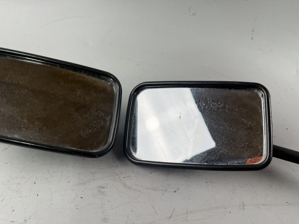 Triumph Speed Triple 900 T300B Spiegel Spiegelpaar Mirror Rückspiegel