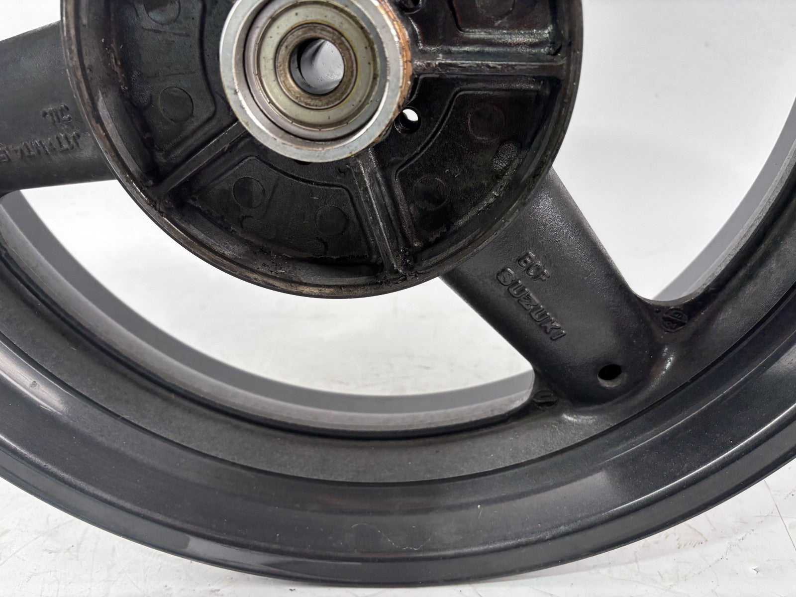 Suzuki GSX 750 F AK11 Hinterradfelge Felge Rim Rad hinten back Reifen