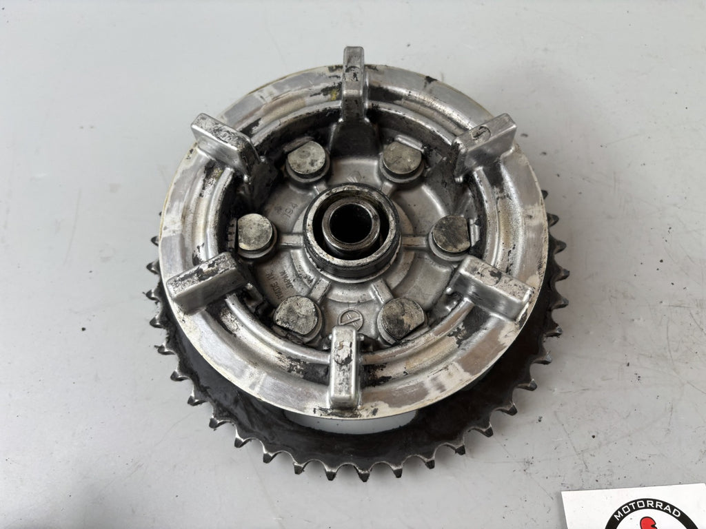 Suzuki GSX-R 1100 W GU75C Kettenradträger Kettenrad Antrieb Hinterrad Chain