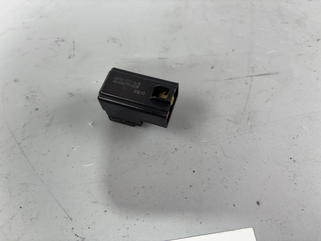 Suzuki GSF600 GN77B Relais Electric