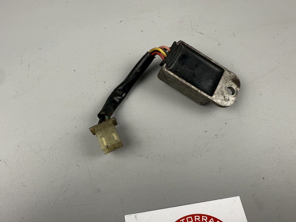 Honda XL600R PD03 Regler 12V Regulator