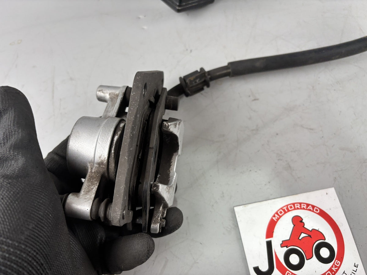 Yamaha YBR 125 RE05 Bremsanlage Bremse Brake Bremszange Bremspumpe