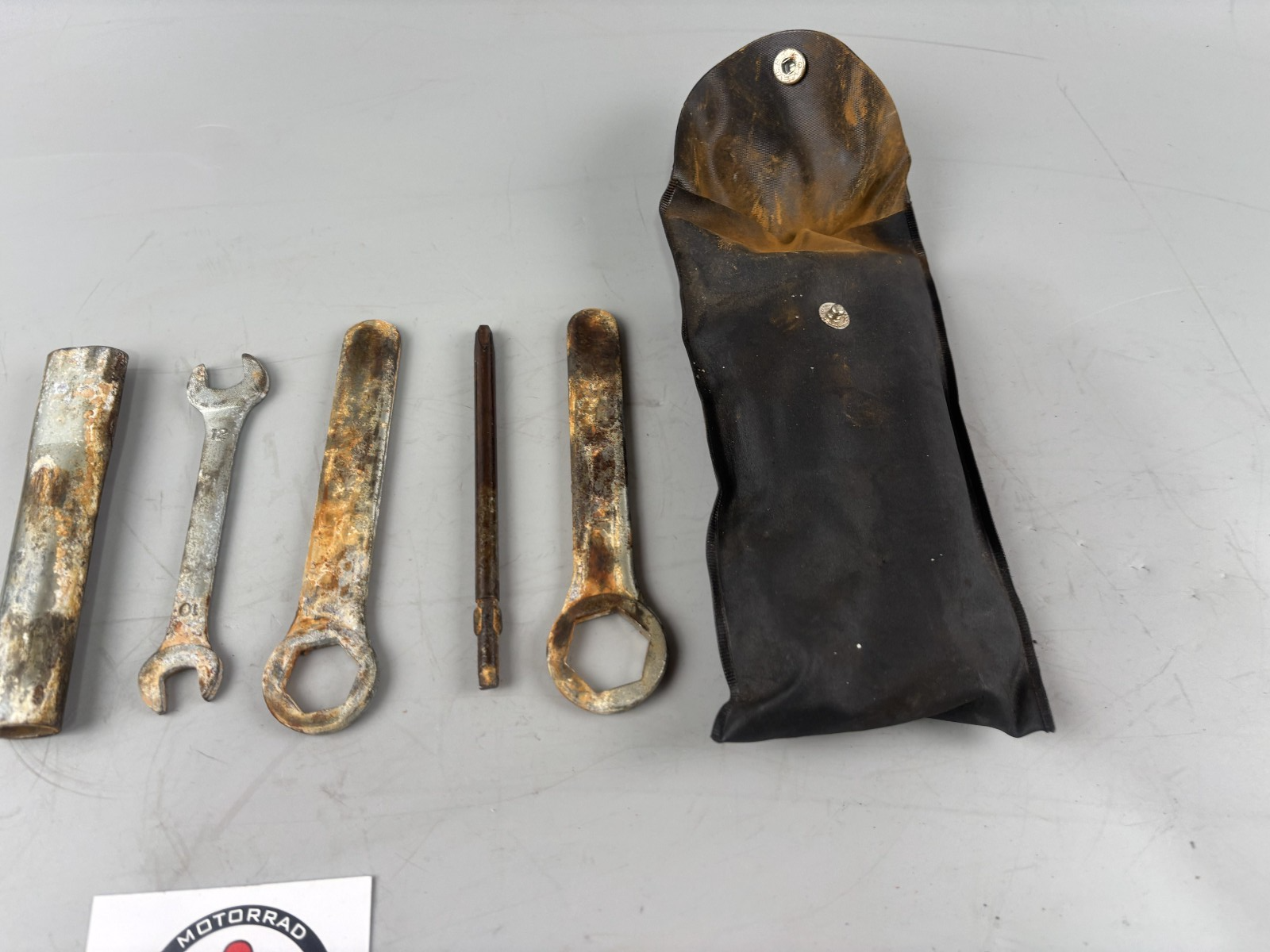 Suzuki GSX 750 F AK11 Bordwerkzeug Tools