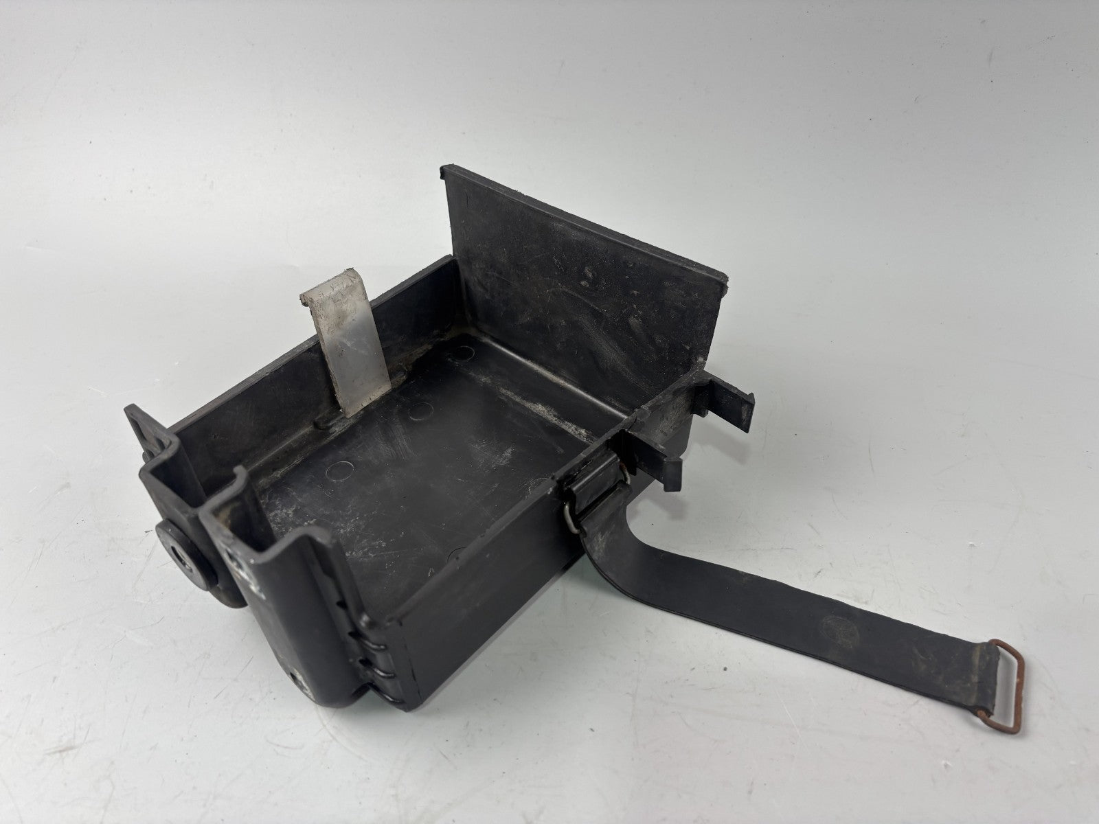Yamaha XJ900 F 4BB Batteriekasten Batteriefach Batterie-Halter
