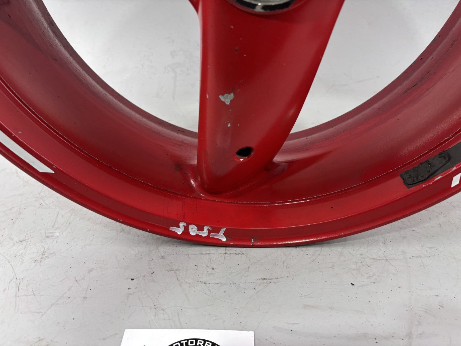 Triumph Daytona 955 T 595 Hinterradfelge Felge Rim Rad hinten back Reifen