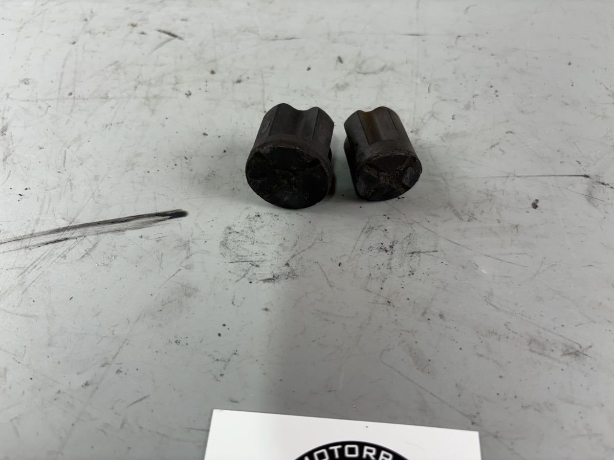 Suzuki VX 800 VS51B Gummis Tankgummi Rubber Holder Halte